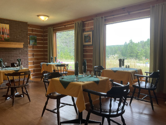 Adventure Lodge dining room